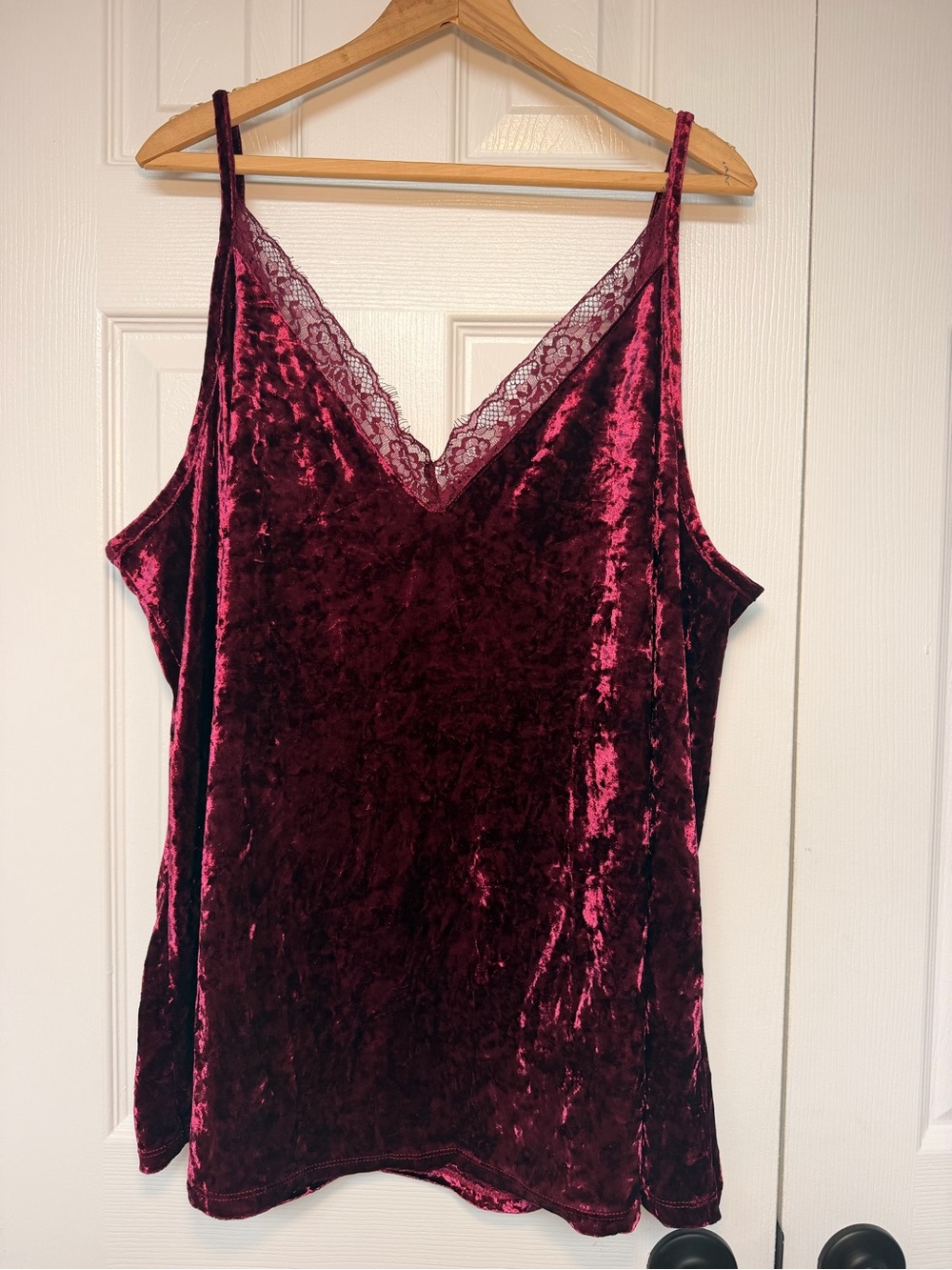 Torrid Burgundy Velvet Lace Cami Y2K Whimsigoth Boho Dark Feminine Date Night
